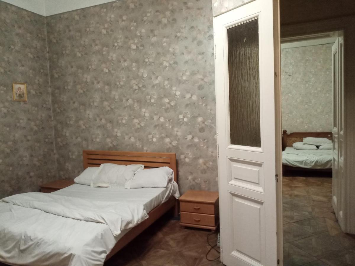 Lviv Of Open Hearts Apartment Ngoại thất bức ảnh